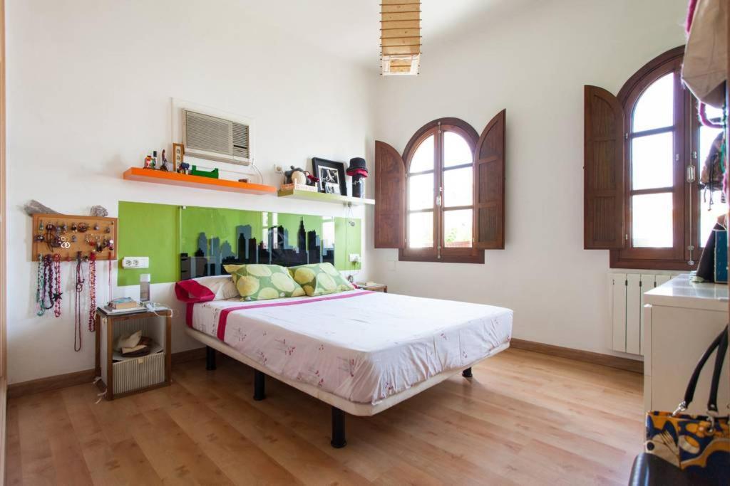 Apartamento A Los Pies Del Alcazar Sevilla Bagian luar foto